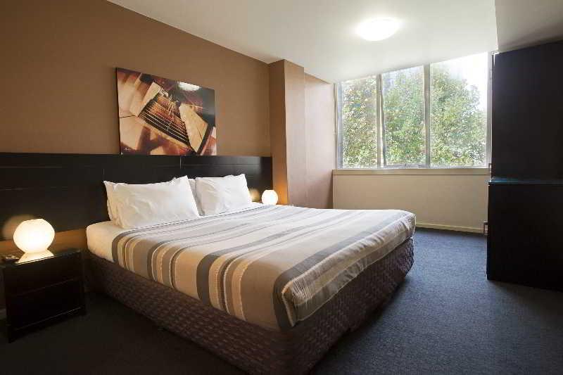 Хостел Nomads Melbourne Backpackers Экстерьер фото