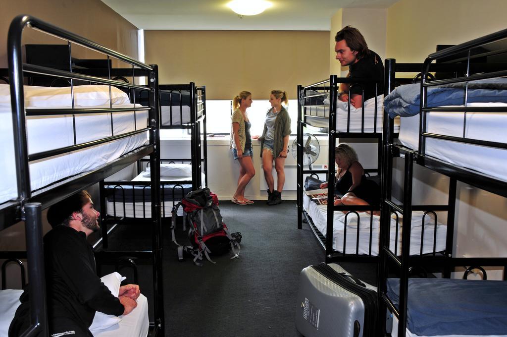 Хостел Nomads Melbourne Backpackers Экстерьер фото