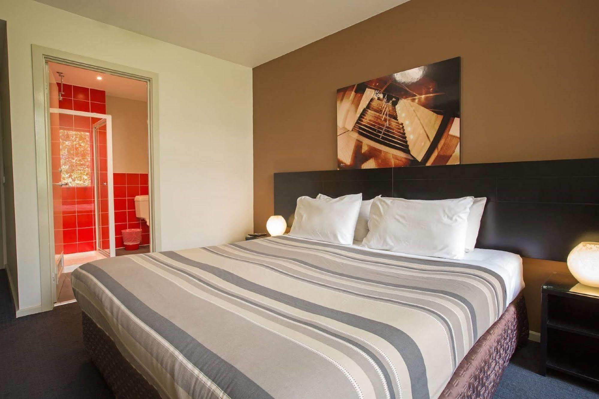 Хостел Nomads Melbourne Backpackers Экстерьер фото