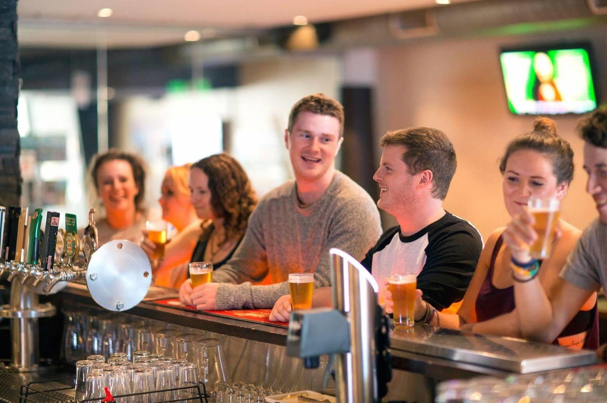 Хостел Nomads Melbourne Backpackers Экстерьер фото