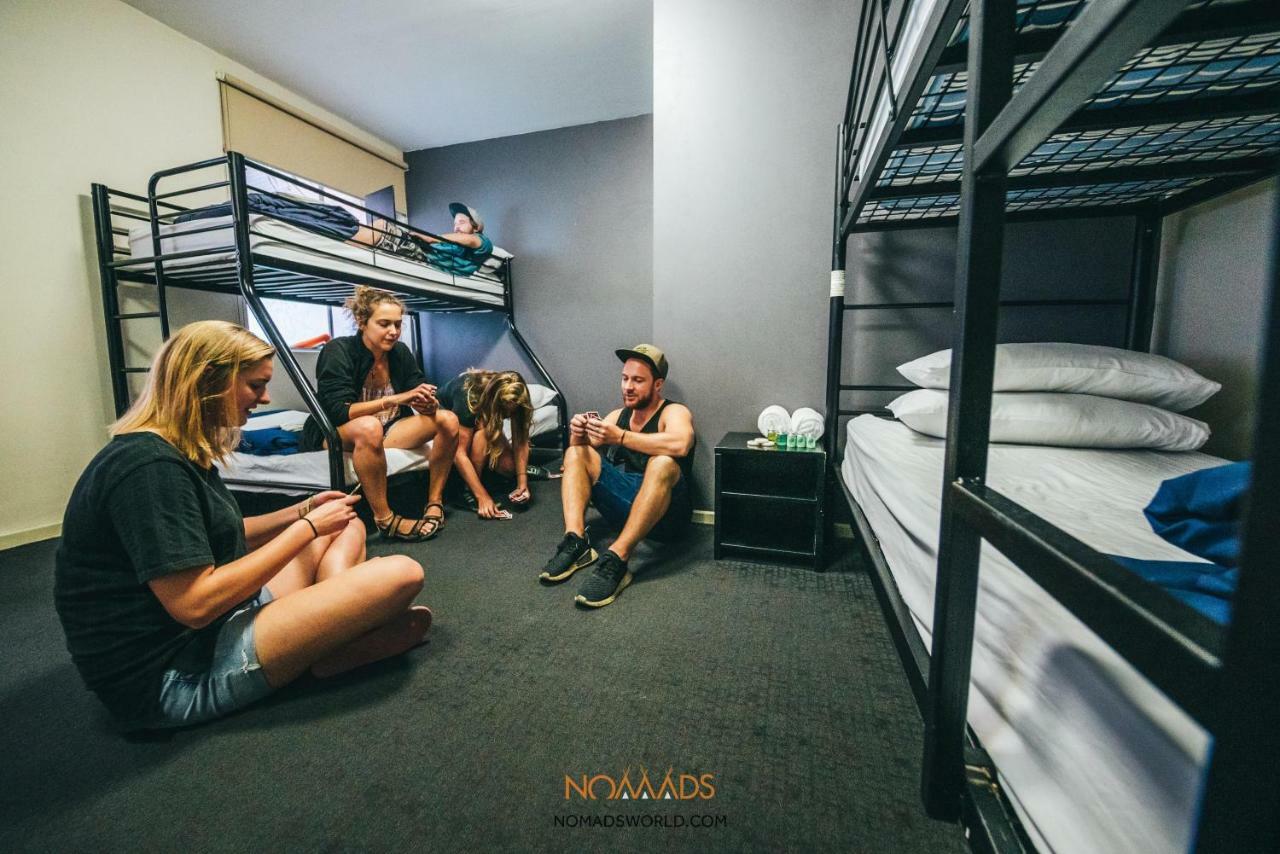 Хостел Nomads Melbourne Backpackers Экстерьер фото