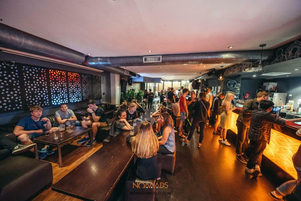 Хостел Nomads Melbourne Backpackers Экстерьер фото