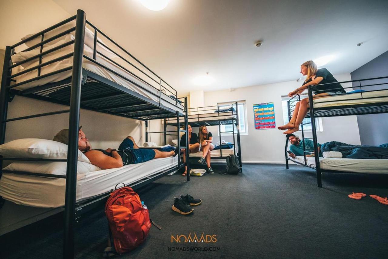 Хостел Nomads Melbourne Backpackers Экстерьер фото
